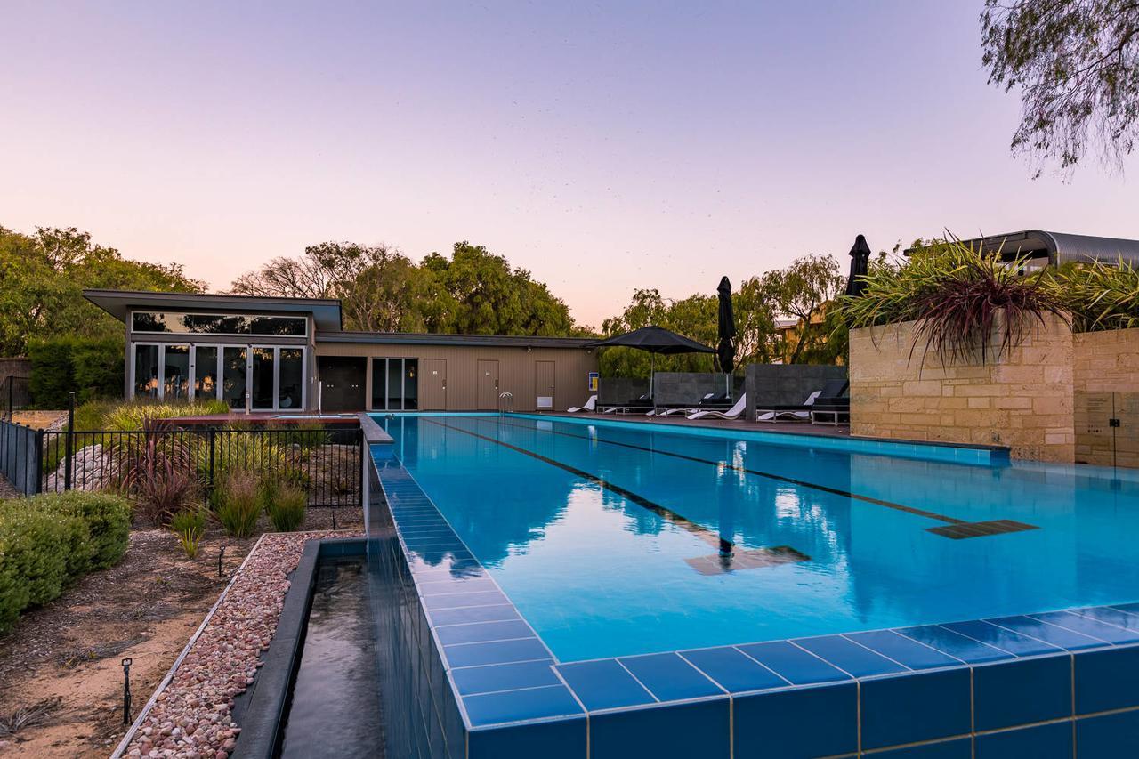 Aqua Resort Busselton Exterior photo