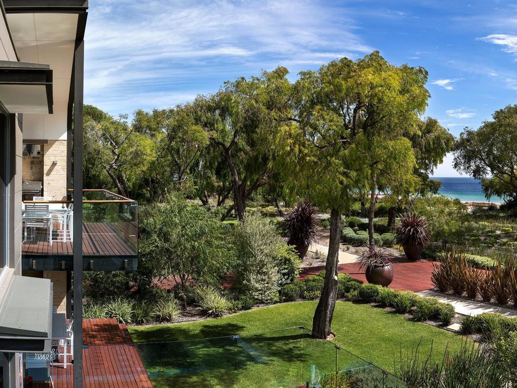 Aqua Resort Busselton Exterior photo